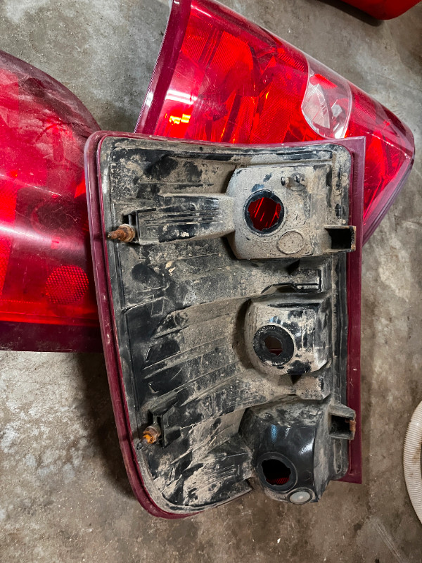 Chev Tail Lights in Auto Body Parts in Barrie - Image 3