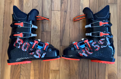 Rossignol J4 Junior Ski Boots Size 24.5 I have 2 pairs. Will sell individually or both pairs for $ 1...
