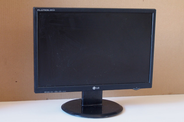 LG Flatron monitor 19" in Other in Calgary