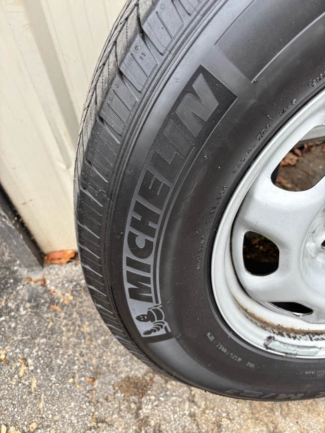 all season tires and rims, off of a ford f150. in Tires & Rims in Barrie - Image 3