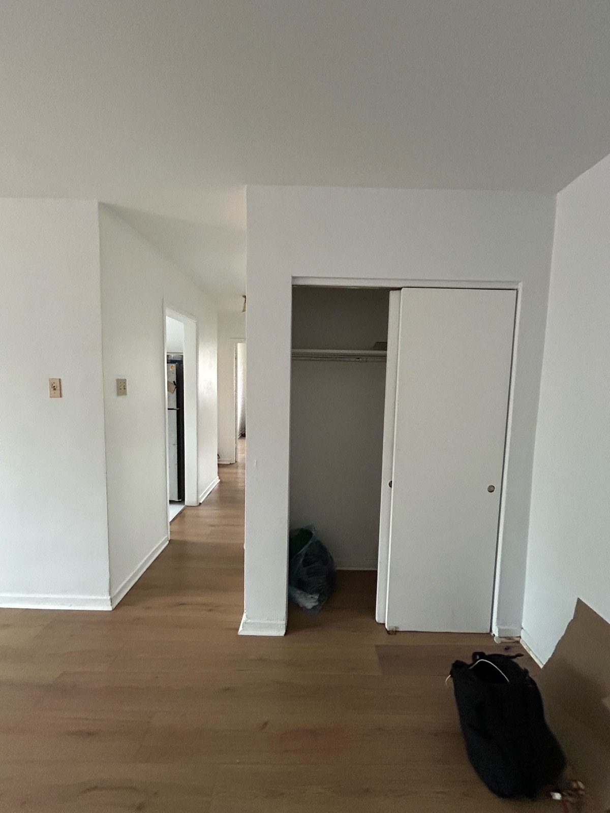 grand 4 1/2 NDG- frigo/four/chauffage/eau chaude inclus — photo 2