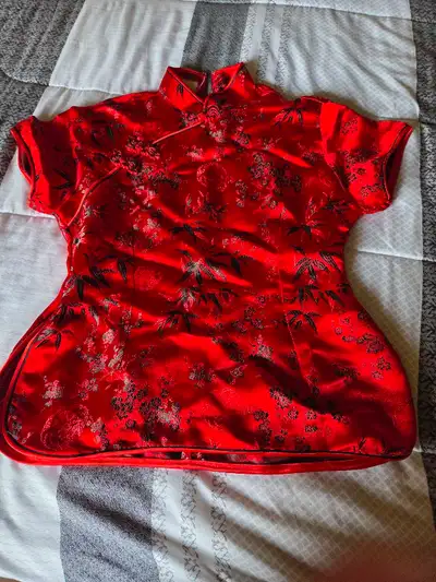 Women's M shirts, View more