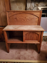 Oak bed dresser / can be refurbished