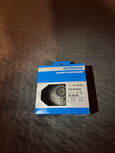 New in Box Shimano 105 Cassette Sprocket CS-R7000 12-25T.