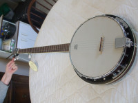 Banjo  5 string with case