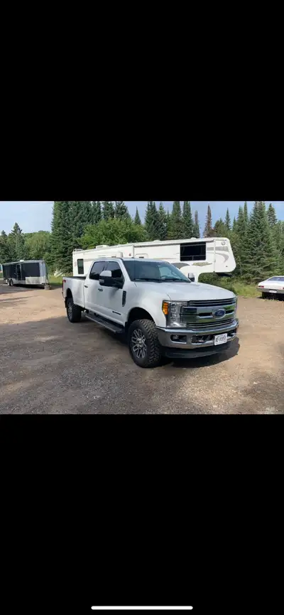 Ford F250 lariat ultimate 