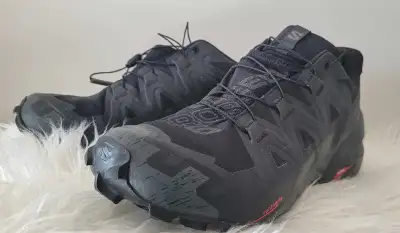 Découvrez ces chaussures de course sur sentier Salomon Speedcross 6 en noir, taille 10 pour hommes,...