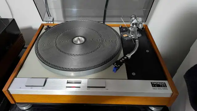 Thorens TD-125/SME 3009 Turntable. in Stereo Systems & Home Theatre in Oshawa / Durham Region - Image 2
