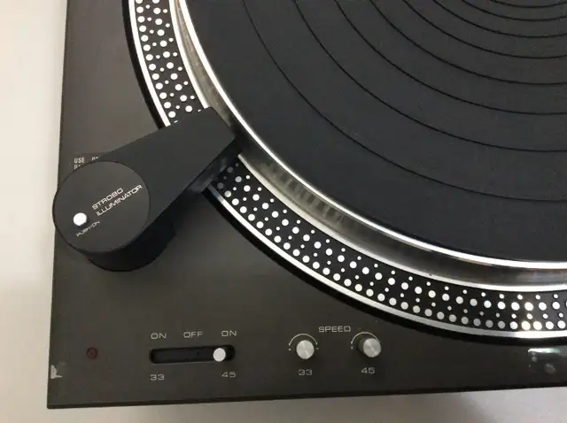 Technics SL-110A Original Direct Drive turntable . in Stereo Systems & Home Theatre in Mississauga / Peel Region - Image 4