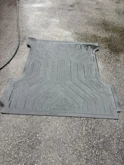 Husky truck bed Matt 5.5 box, View more