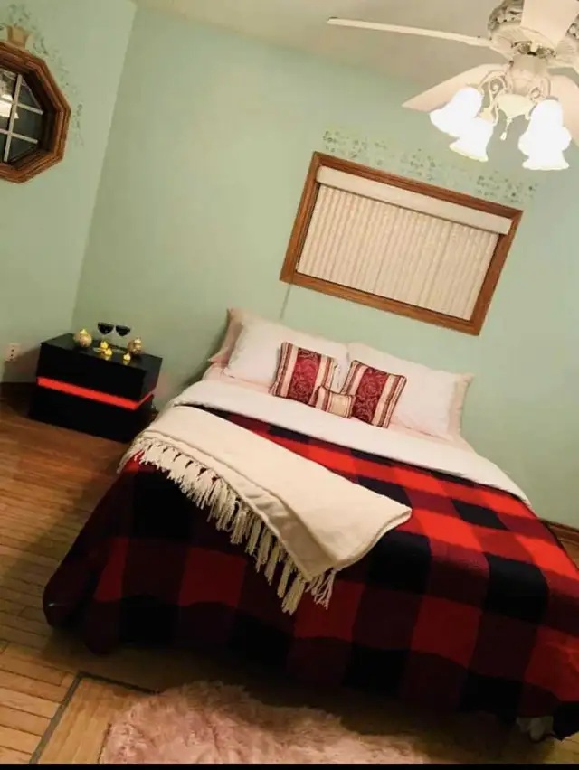 Room for Rent Windsor63826841863937123