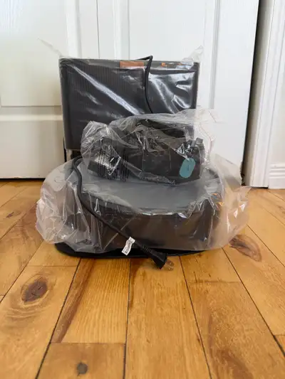 Neuve ! iRobot Roomba Combo i3+ «Navigue en rangées soignées pour nettoyer complètement pièce par pi...