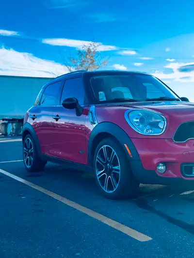 2011 Mini Cooper Countryman – $ 5000 Location: Calgary Selling my 2011 Mini Cooper Countryman with a...