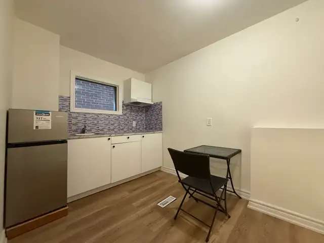 Spacious Pleasantview Community Semi-Basement - Move-In Ready in Long Term Rentals in City of Toronto - Image 2