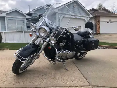 Selling on behalf of my father as he is no longer fit to drive. Runs and drives perfectly, well main...