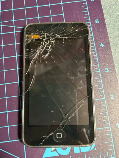 This is a used Apple iPod Touch 2nd generation with 8GB of storage, perfect for anyone looking for a...
