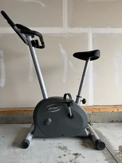 Free stationary bike, resistance slips on higher setting, View more