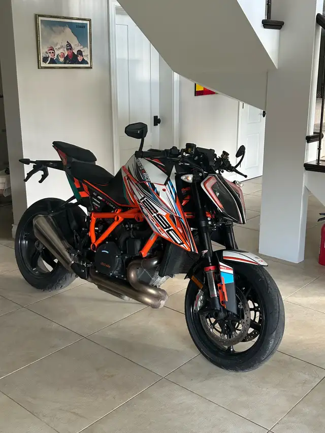 KTM 1290 Super Duke R 2020 in Sport Bikes in Sherbrooke - Image 9