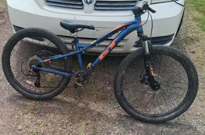 aluminum GT rockhopper, rock crawler mountain bike, View more