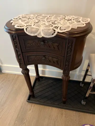 High quality Solid wood accent table, side table for small areas, View more