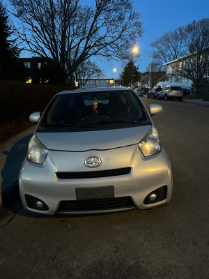 2014 Scion iQ ecran tactil