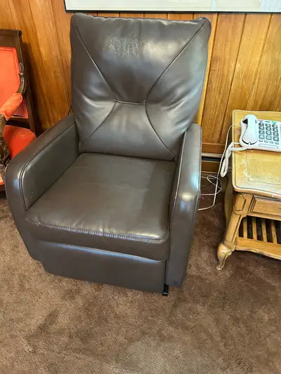Leather full lift recliner Lift function is great for elderly.