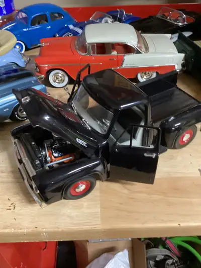 Ford 100 Diecast 1/18 scale, View more