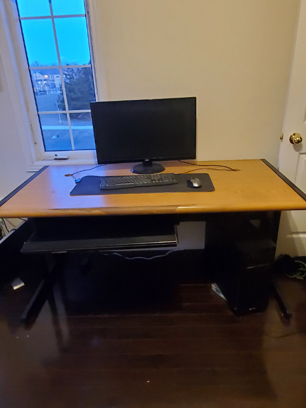 Large Computer Desk with Drawer in Desks in Oakville / Halton Region