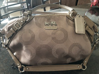 Authentic coach hand bag/ tote