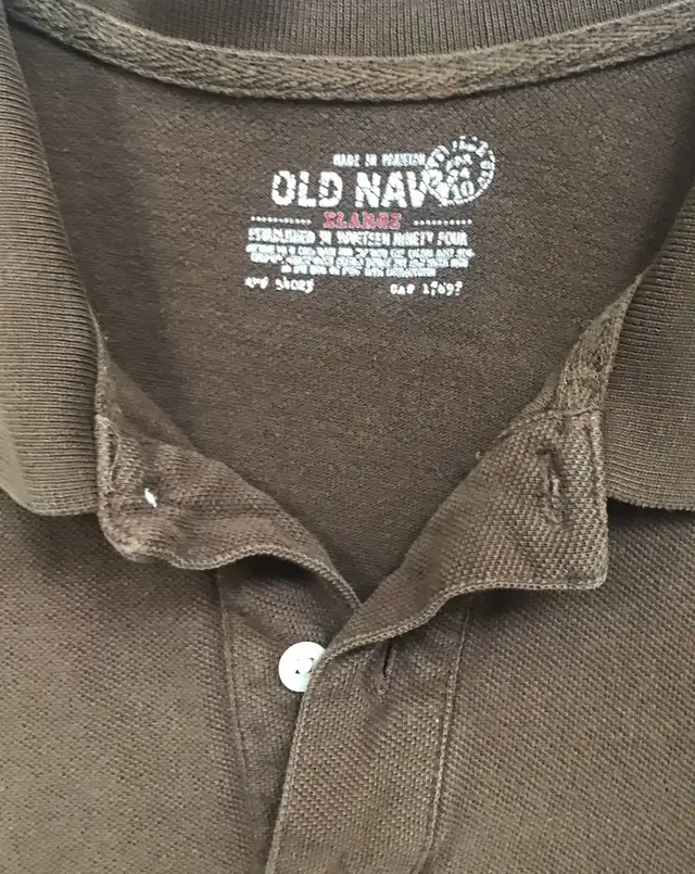Old Navy polo XL in Men's in Laval / North Shore - Image 3