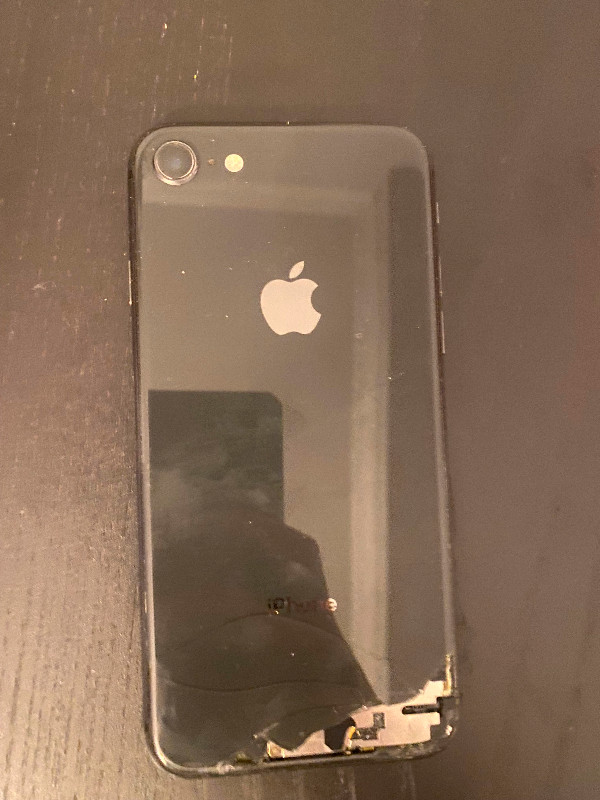 iPhone 8 64GB in Cell Phones in City of Toronto - Image 2