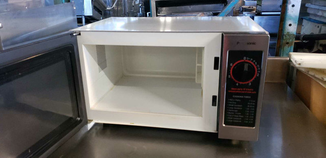 HEAVYDUTY INDUSTRIAL MICROWAVE OVEN in Microwaves & Cookers in City of Toronto - Image 3