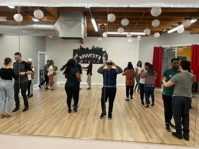 SALSA & BACHATA LATIN COMBO FOR BEGINNERS548411208976967684