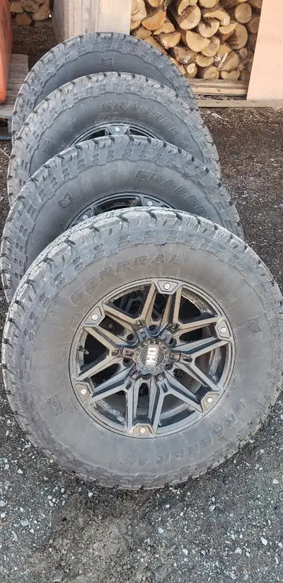 General Grabber, LT285 70R 17, studded, 8000kms on them, rims are new same time, will fit Bronco and...