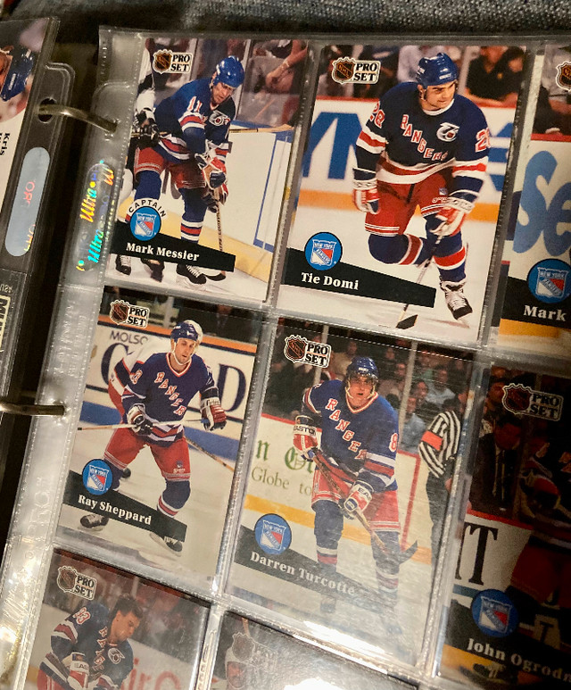 Pro Set Hockey Card Set in Arts & Collectibles in Victoria - Image 2