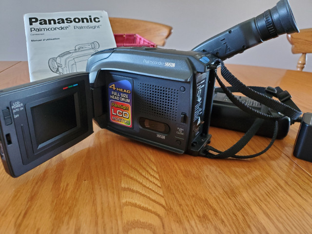 Panasonic Palmcorder Palmsight in Cameras & Camcorders in Thunder Bay - Image 2