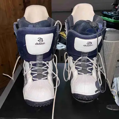 men’s snowboard boots 9/10, View more