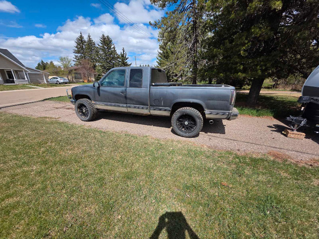 1998 GMC sierra K1500 in Cars & Trucks in Red Deer - Image 3