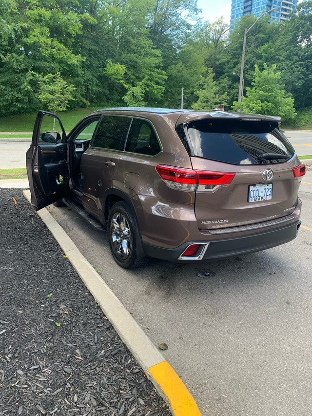 Toyota Highlander Limited for sale in Cars & Trucks in City of Toronto - Image 2