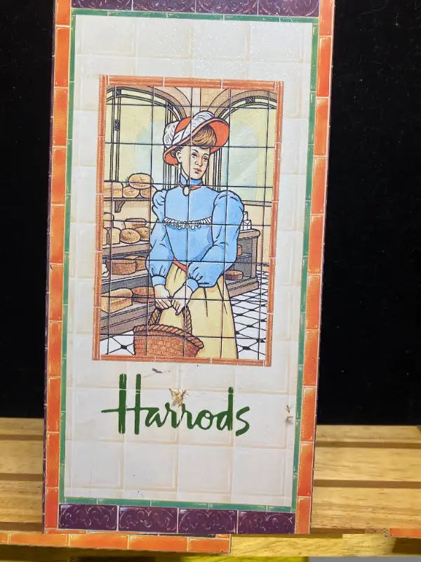Harrods 1984 Shortbread Tin Box in Arts & Collectibles in Vancouver - Image 4