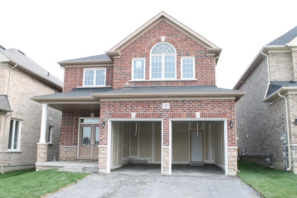 House for Rent in Bowmanville 1