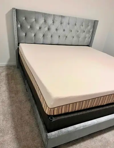 King bed frame Silver-grey with diamonds, View more