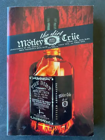 MÖTLEY CRÜE: The Dirt (Softcover Book), View more
