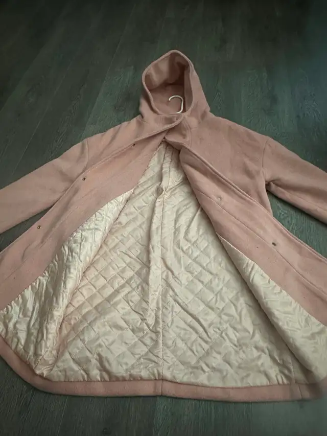 Pink winter coat in Women's - Tops & Outerwear in City of Toronto - Image 6