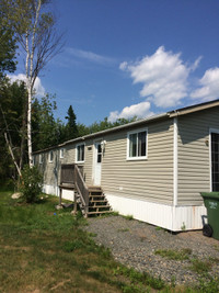 Cute three bedroom mini between Fton and Oromocto 