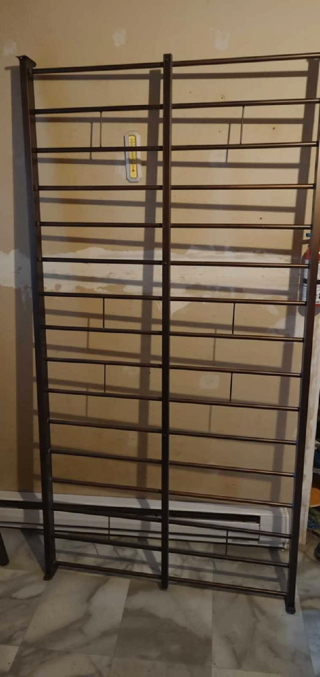 lit a vendre dans Lits et matelas  à Sherbrooke