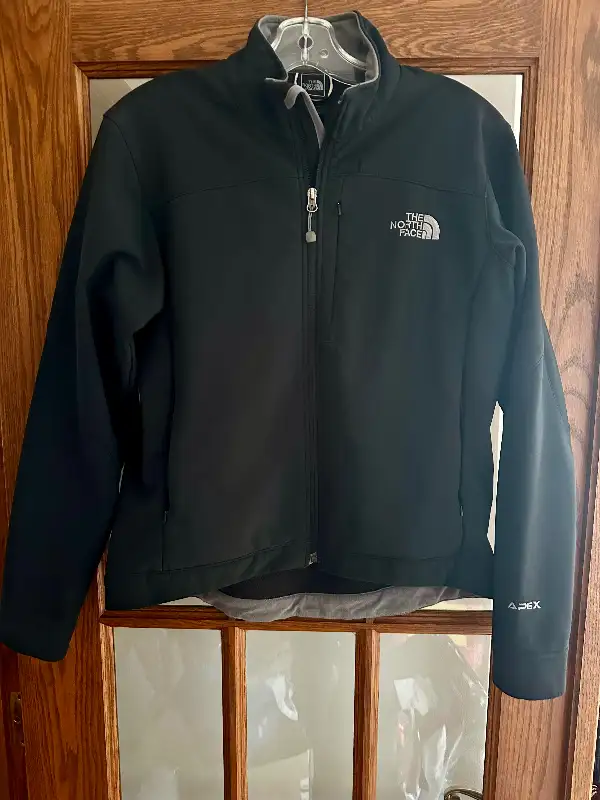 The North Face Ladies Apex Bionic Jacket (used once) in Women's - Tops & Outerwear in Calgary - Image 2