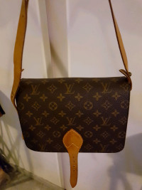 Authentic Louis Vuitton Bag (Cartouchiere) 