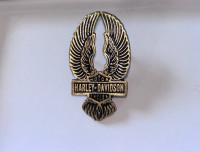 Harley Davidson up-wings Gold Pin