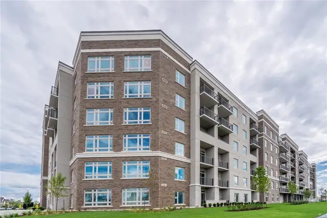 Escarpment view 2 BR   2 WR condo for rent in Milton downtown